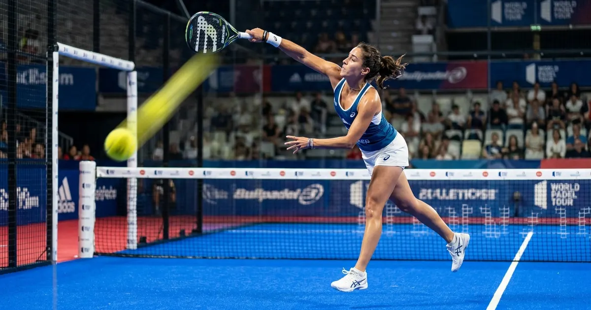 Les 5 coups incontournables au padel pour progresser